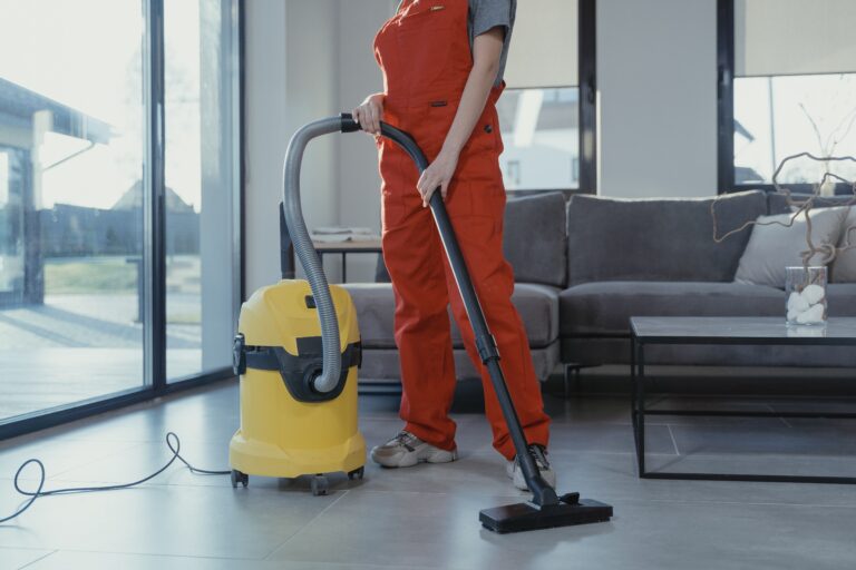 The Ultimate Guide to the Best Vacuum Cleaners in 2023